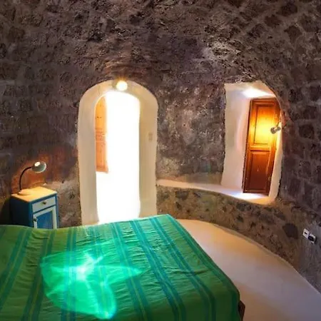 Отель Charming Restored 300yr-0ld